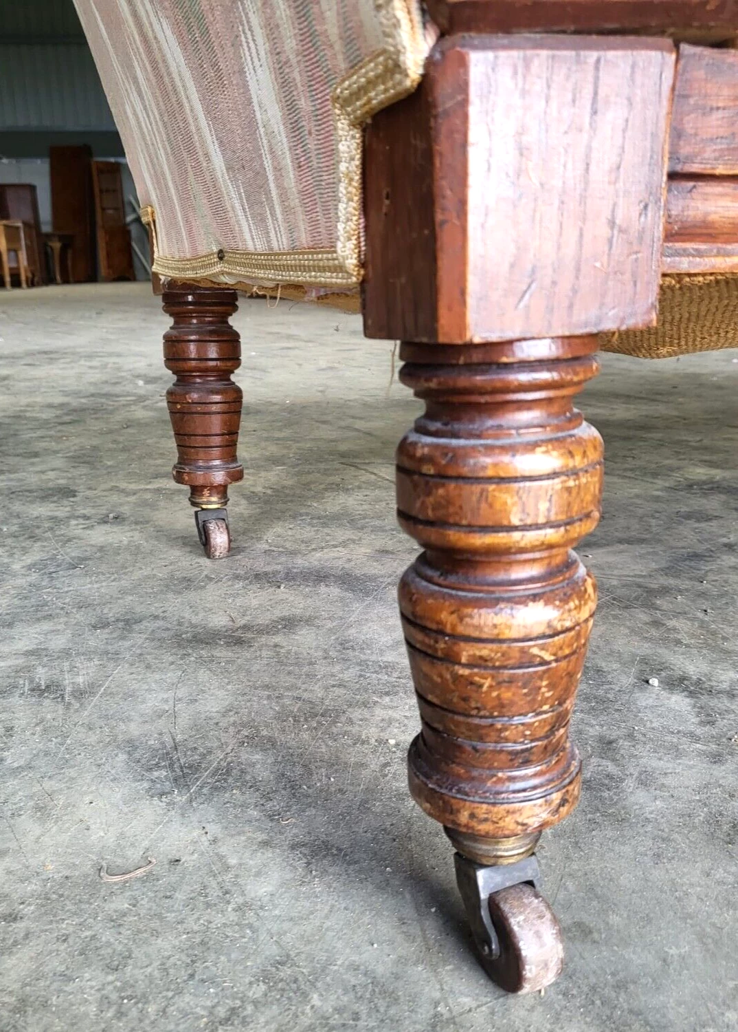 Unknown Antique Edwardian Duet Chaise Longue Turned Legs Castors Bedroom 7 Unknown Antique Edwardian Duet Chaise Longue Turned Legs Castors Bedroom - Image 5