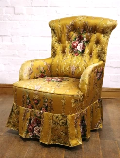 Unknown Antique Vintage Slipper Bedroom Chair / Occasional Accent Chair