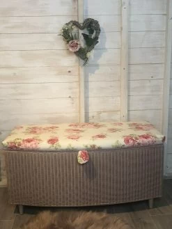 Lloyd Loom Ottoman Reupholstered Flower Rose Design Bedroom Storage Bathroom Storage Spare Room Furniture Country Cottage