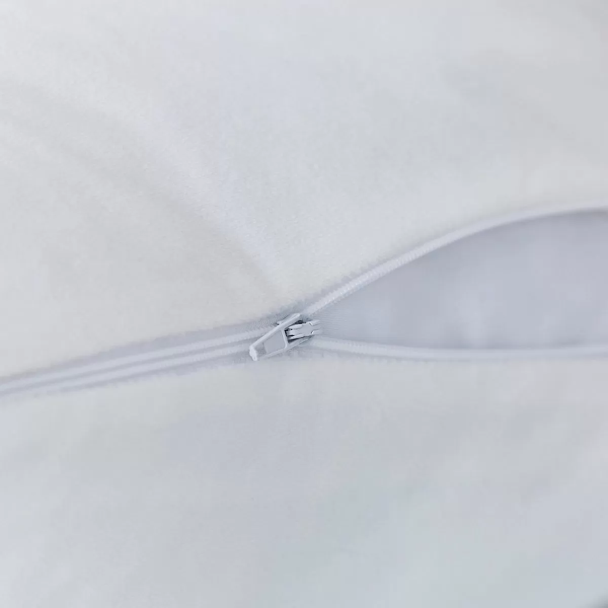 Silentnight Squishy Body Support Pillow 8 Silentnight Squishy Body Support Pillow - Image 6