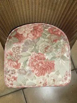 Unknown Vintage 1953 Lloyd Loom Lusty Gold Wicker Bedroom/ Nursing Chair Condition: Used -Bedroom Furniture Shop vintage 1953 lloyd loom lusty gold wicker bedroom nursing chair condition used sku72399185 0 1
