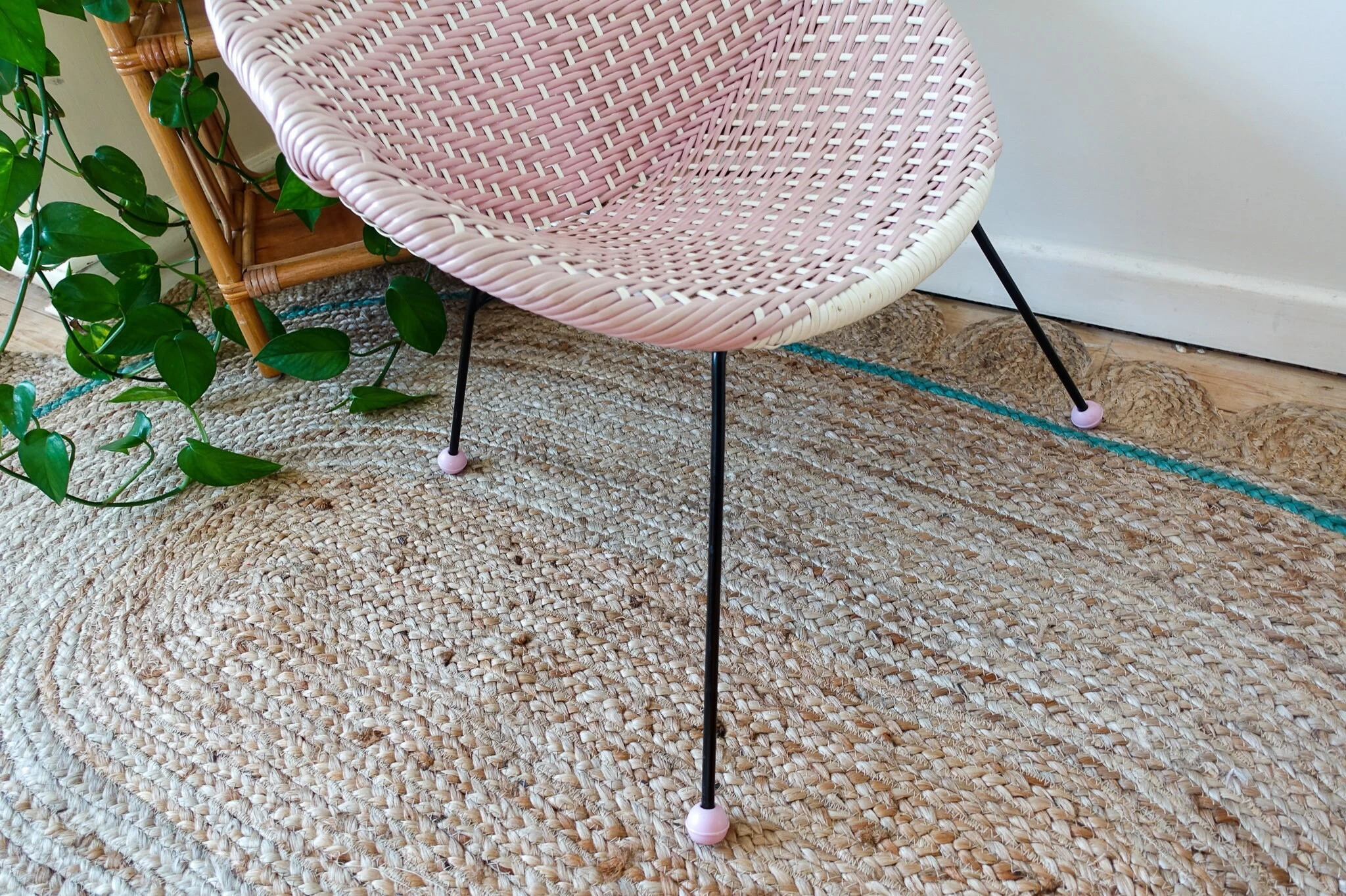 Unknown Vintage 1960s Original Children's Satellite Tub Chair In Pink & White With Black Sputnik Style Legs Mid Century Retro Bedroom Decor - Image 8