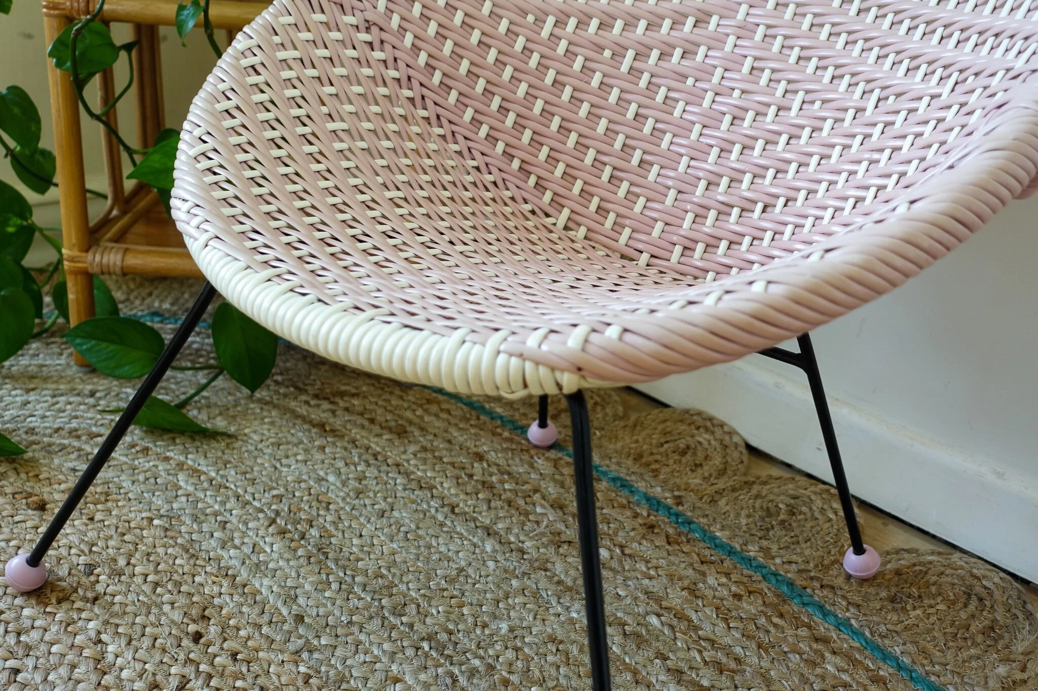 Unknown Vintage 1960s Original Children's Satellite Tub Chair In Pink & White With Black Sputnik Style Legs Mid Century Retro Bedroom Decor - Image 9